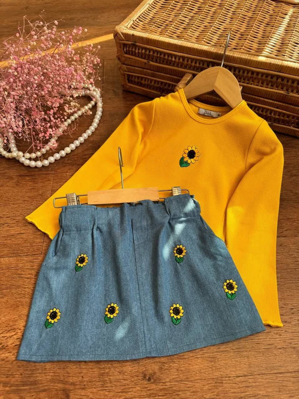 ست دخترونه بلوز و دامن جین آفتابگردون 🌻